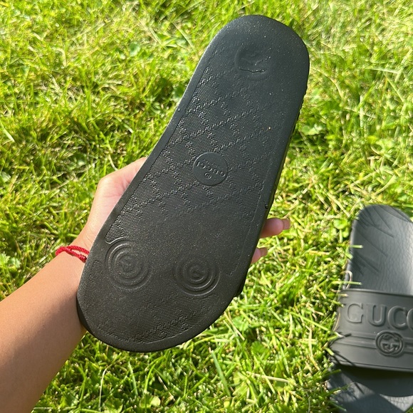 Gucci pool slides - Picture 2 of 4